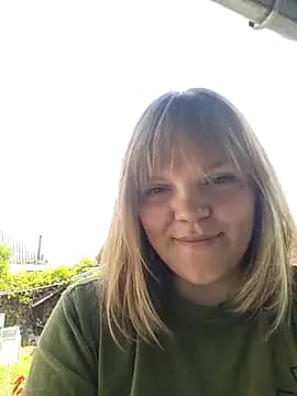 JuicyKate29 live cam