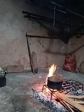 quynhkoolbae live cam