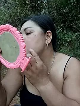 sary-hot2x live cam