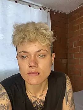 Megan-r live cam