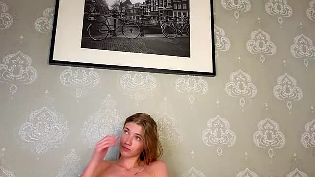 AnneFoxy live cam