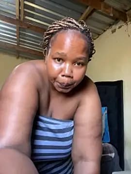 Curvycandy95 live cam