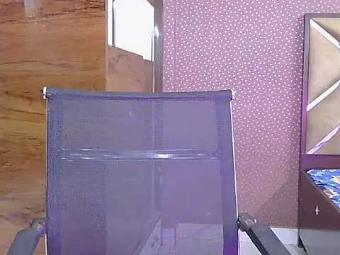 miss-riyaa live cam