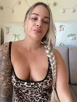 sexybatwomen33 live cam