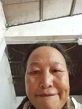 heesuu11 live cam