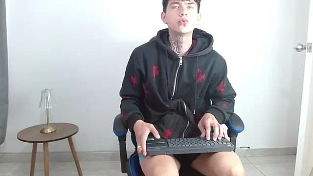 hot_teo_ live cam