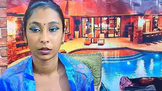 IndianSexyButt live cam