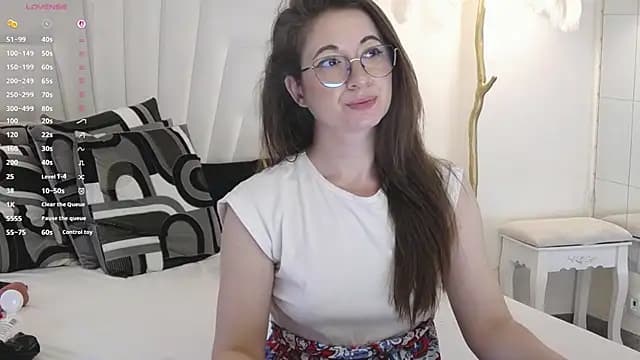 JennaClover live cam on Stripchat