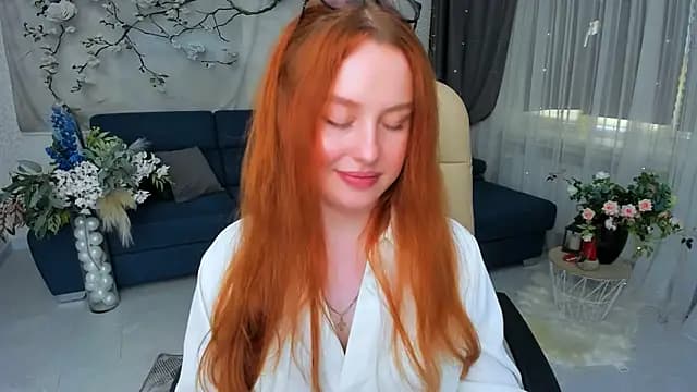 AirySilhouette live cam on Stripchat