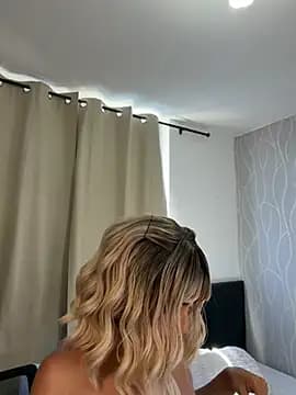 Emilyvalk_ live cam