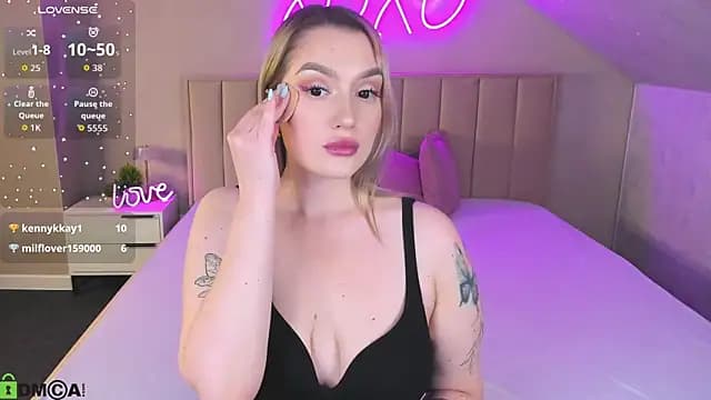 Viickie_Nelsson live cam