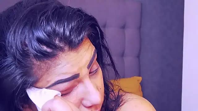 AmyCubes live cam