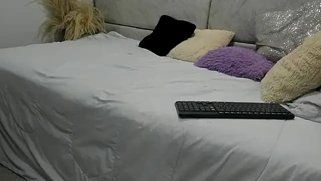 naomiii__ live cam