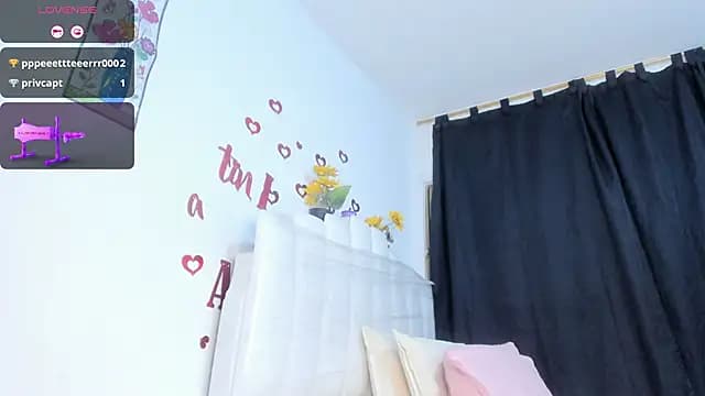 RoxannaBlanche live cam