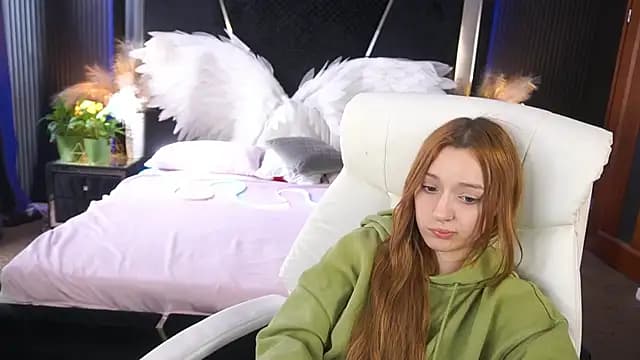 LizzaMoonn live cam