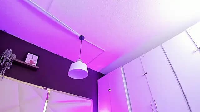 April_bowie live cam