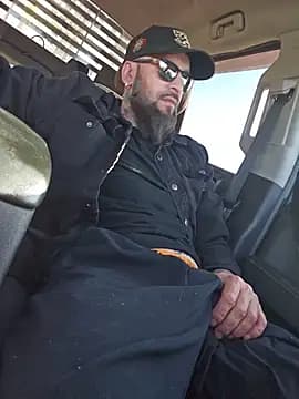 Beardedtattood live cam