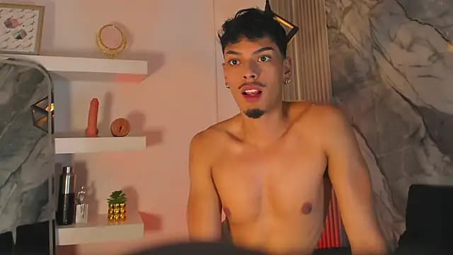 AlexLaurent live cam