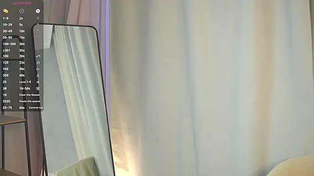 AubreyHoltry live cam