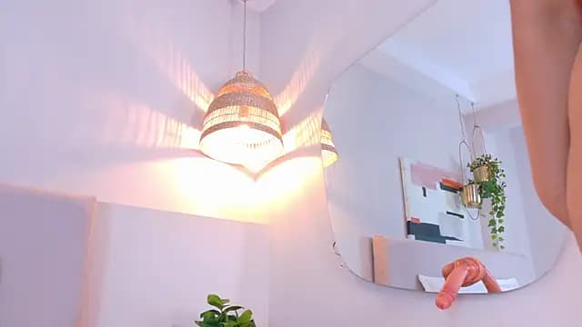 VioletBloomm live cam