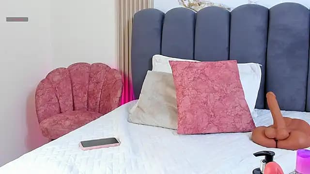 KissMeSara live cam