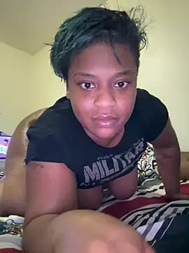 Prettynthick12 live cam