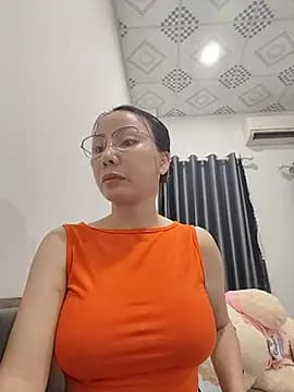 Famrita live cam