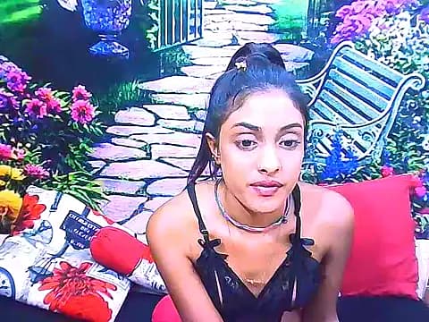 IndianPretty14u2Luv live cam