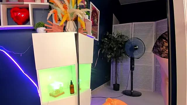 Queen_Milena live cam