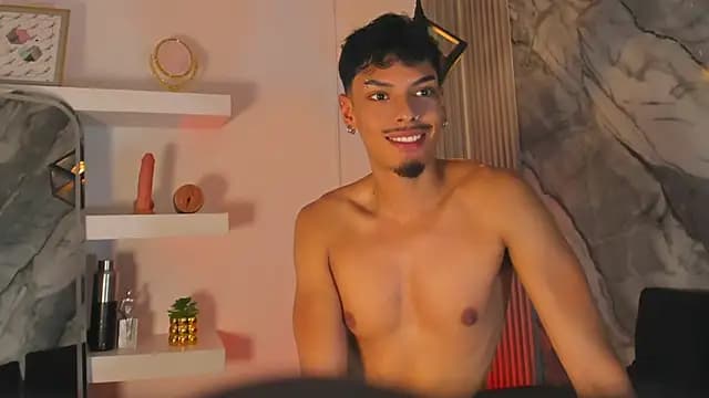 AlexLaurent live cam