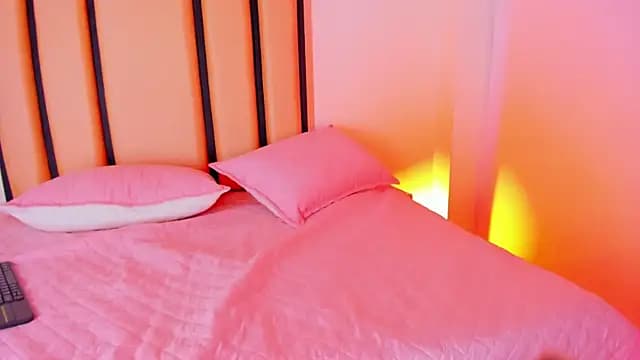 TaylorKimy live cam