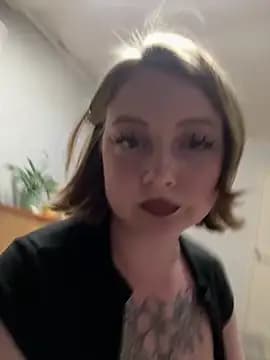 EmmySuiyugh live cam
