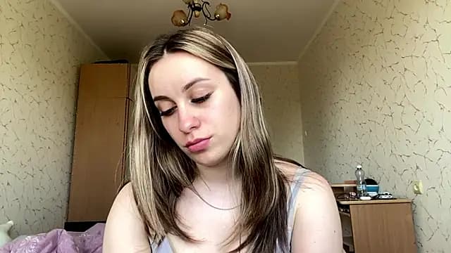 SpringSummers live cam