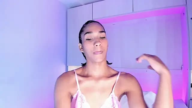 AnahiCollins live cam