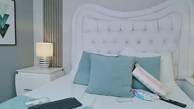 ScarlettPetrova live cam