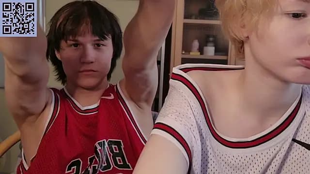 Misska_kek live cam on Stripchat