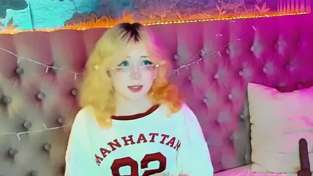 EmilyAngells live cam