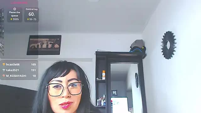 Vicky_hotmilf live cam on Stripchat