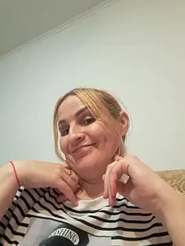 Malichkaanna30 live cam