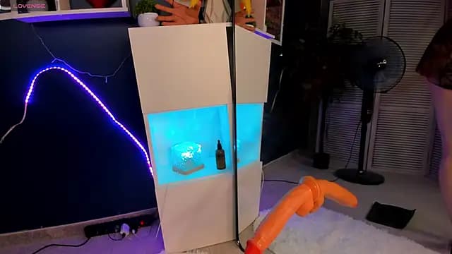 Queen_Milena live cam