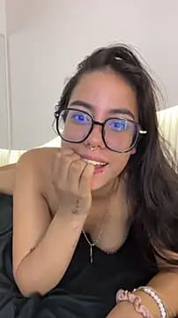 Zoebluntone live cam