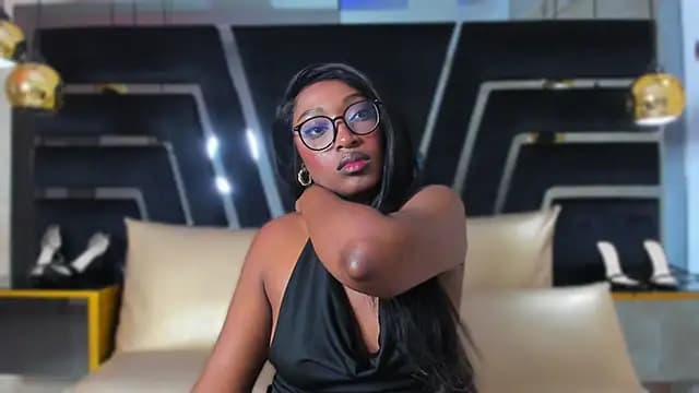 YallianaBrooks live cam