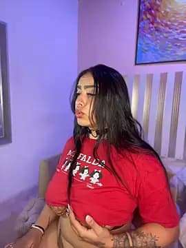 nina_glow live cam