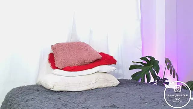 Ethan_mullers live cam