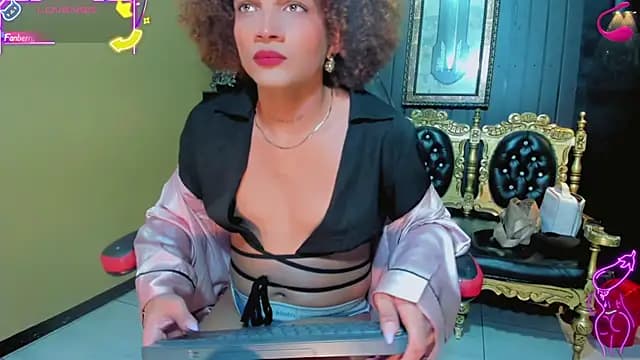 Sharlotte_Jones live cam