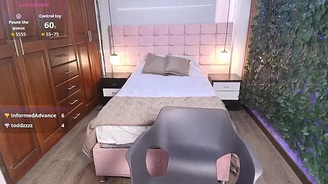 MoriahStorm live cam