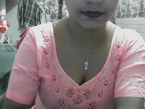 LovingPihu live cam