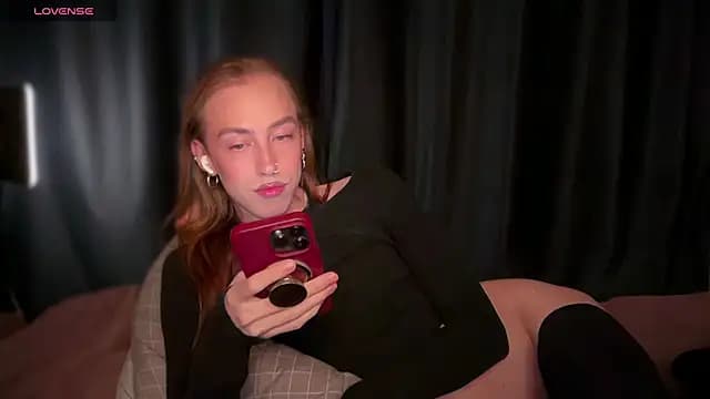 Avril_Pearly_ live cam