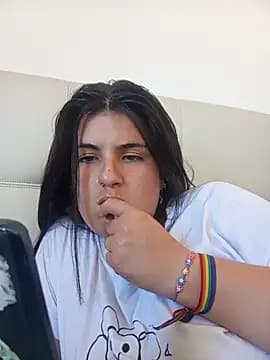 Naiara_Love live cam