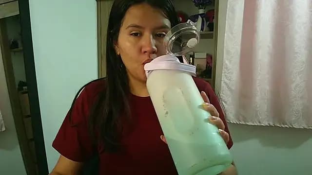 Oliviawatson1 live cam